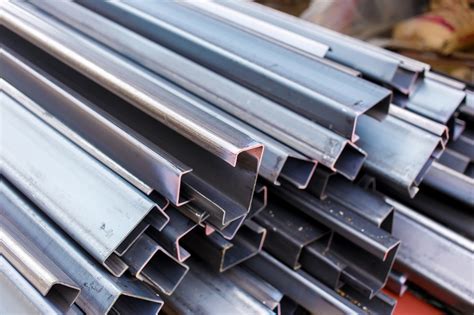 different types of aluminum channel